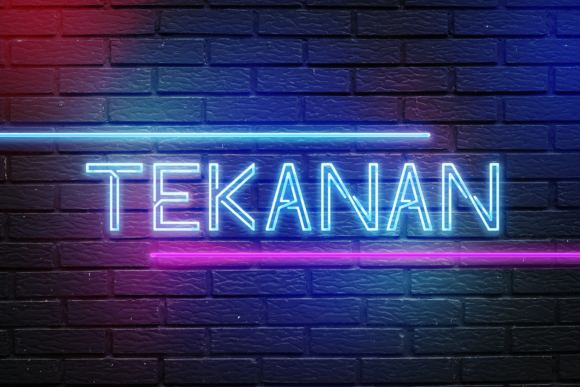 Tekanan: A Modern Display Font for Editorial Design